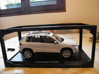 miniature tiguan au 1/43 - Page 2 - Volkswagen Tiguan - Forum